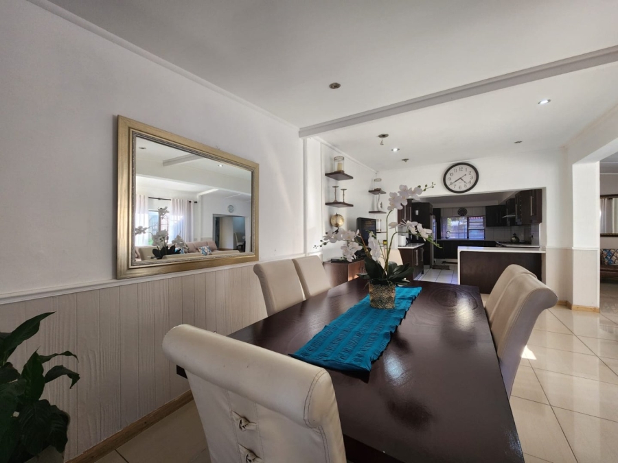 5 Bedroom Property for Sale in Bodorp Western Cape